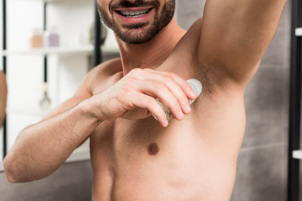 a review of the best natural deodorants for men and women