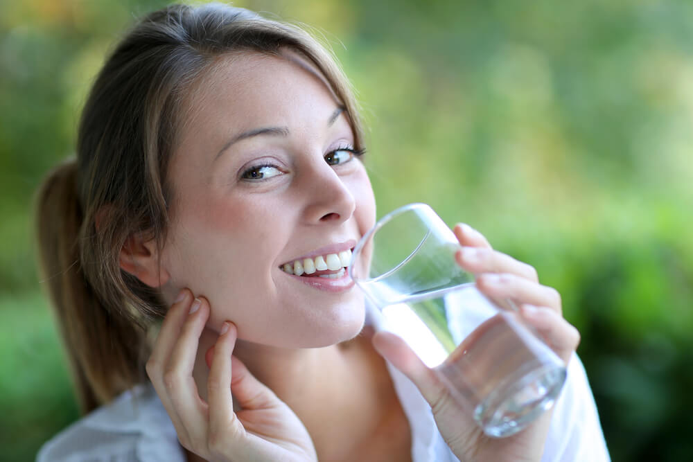 drinking water and your rosacea