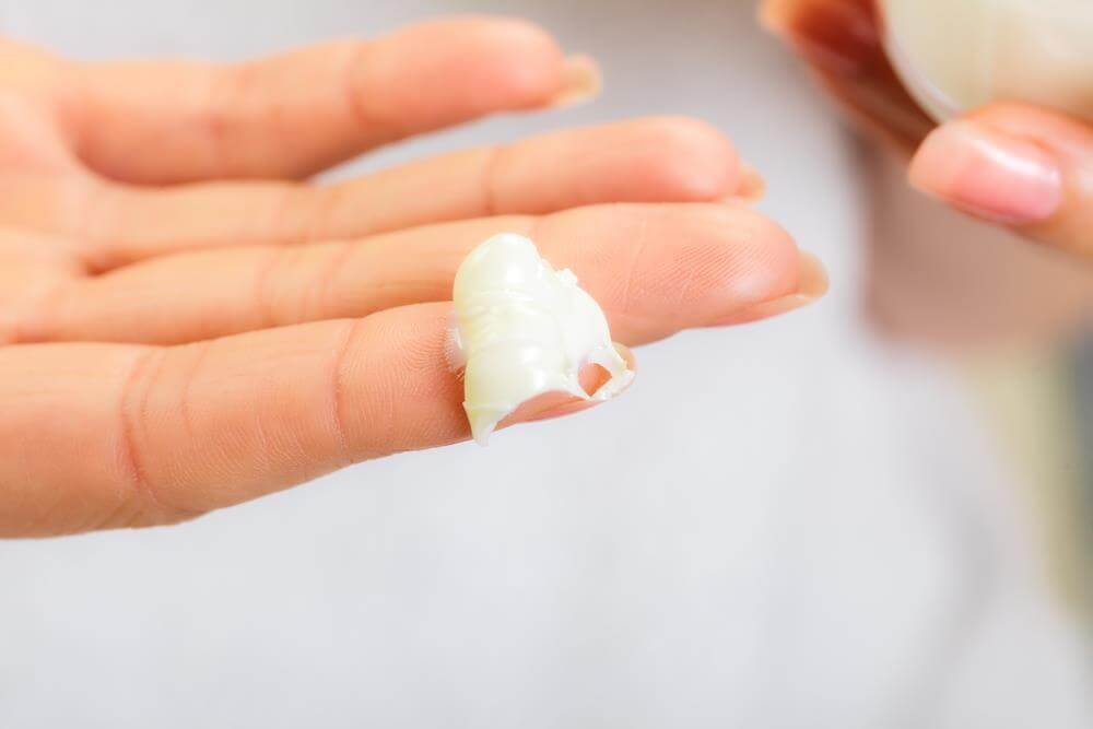 how to get gorilla glue off your skin
